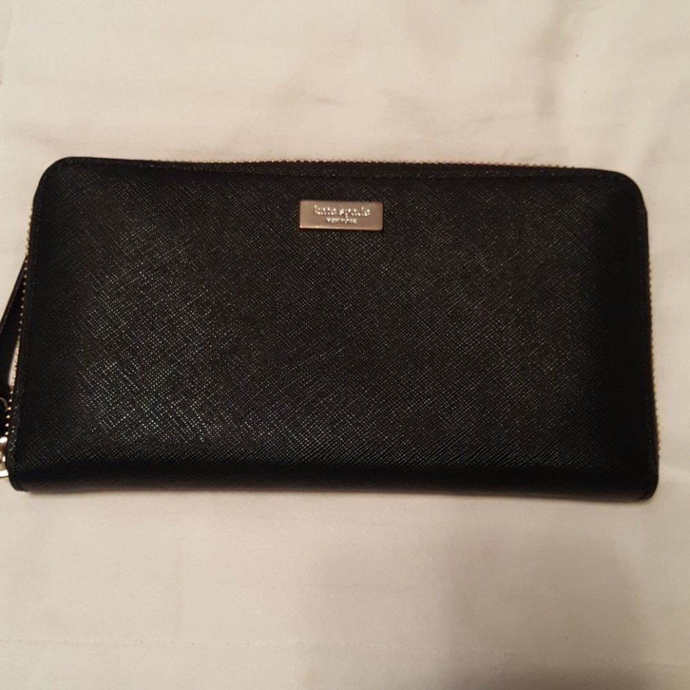 Kate Spade zip around wallet